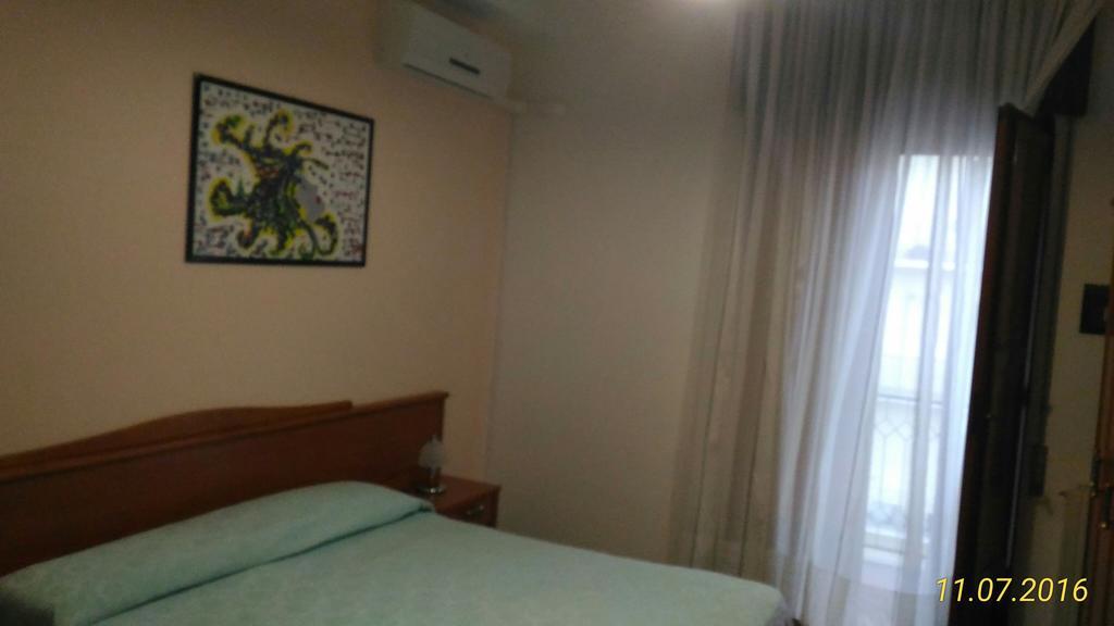 Hotel 2 Mari -